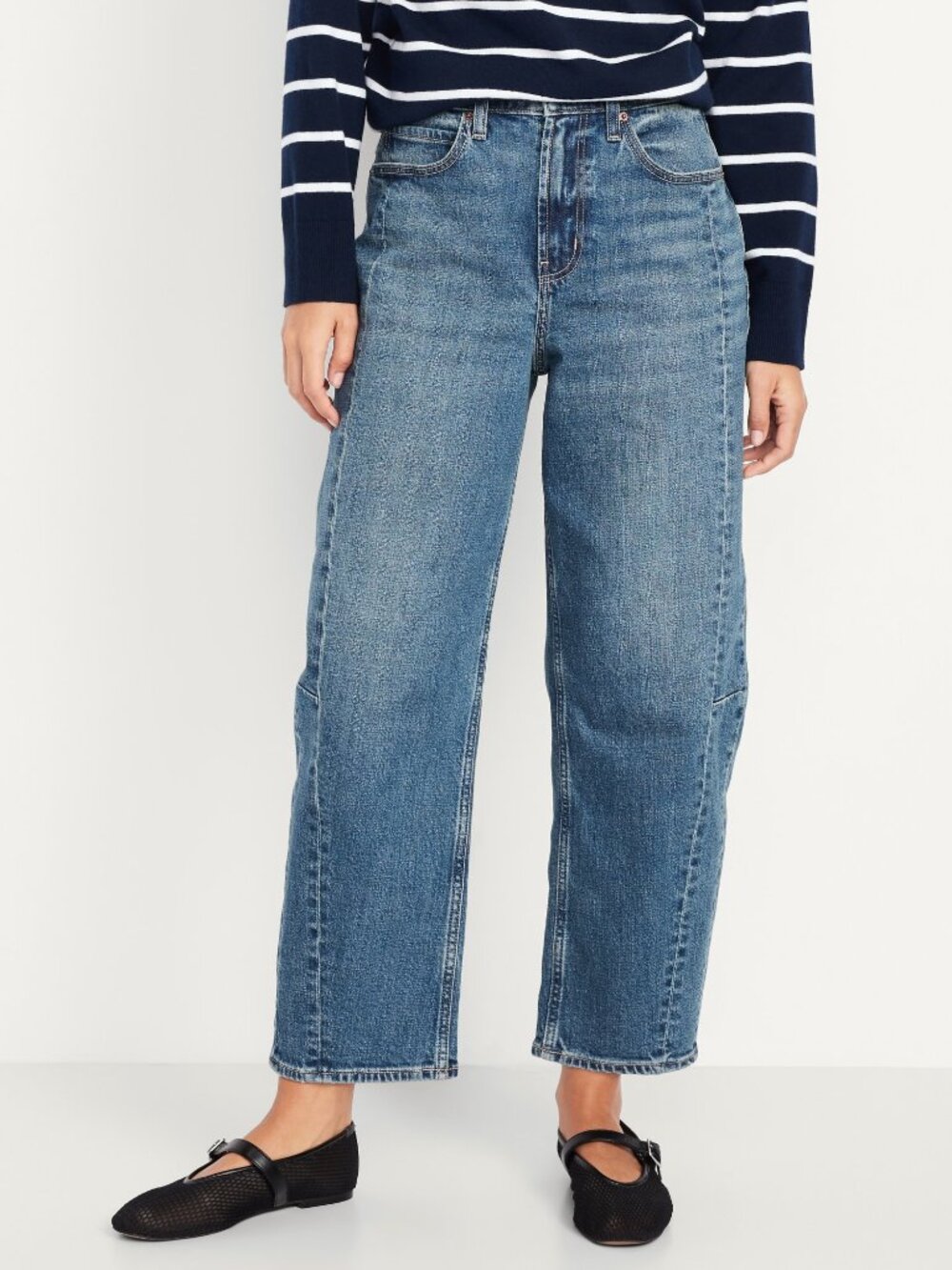 Old Navy High-Waisted Barrel Jeans Medium Wash Seamed Denim size 10 LIKE NEW